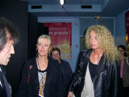 Monique est demandée caisse 12